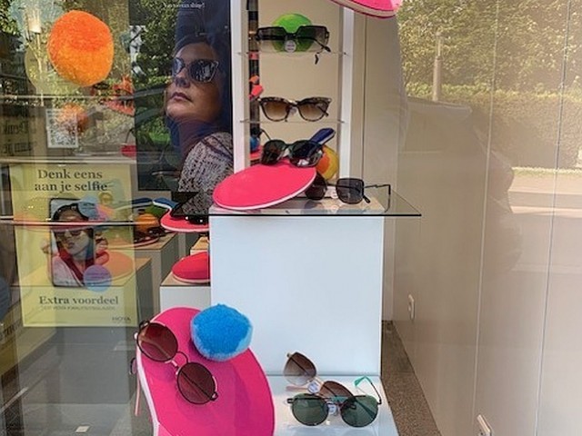Etalage Vroman Optics Mei Juni 2025